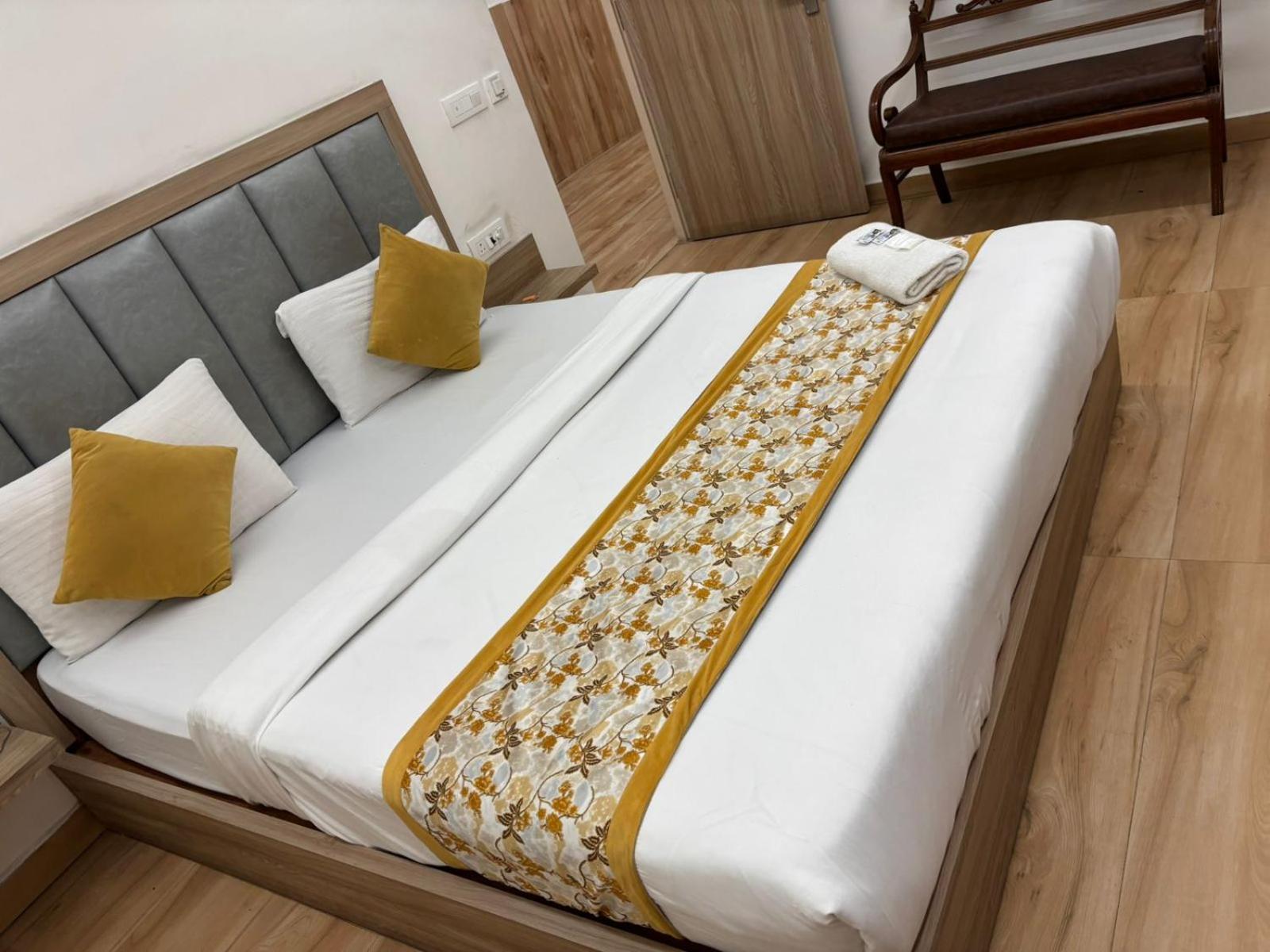 The Meropolitan Near Igi Airport Hotel 4*